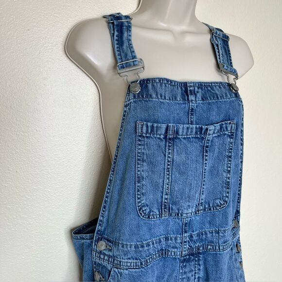 Gap Blue Denim Overall Shorts Shortalls Light Wash Cotton Women Medium Raw Hem - Picture 2 of 13